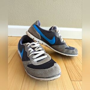Women's Size 8 Retro Nike Sneakers